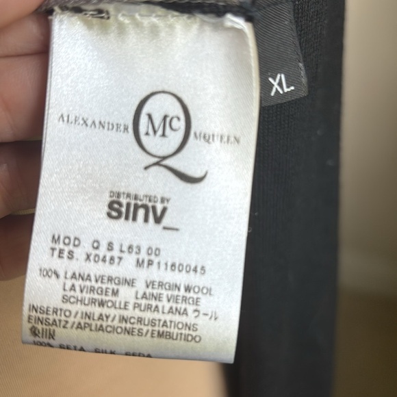 NWT Alexander McQueen 100% Silk & Wool Long Sleeve Top - Picture 7 of 7